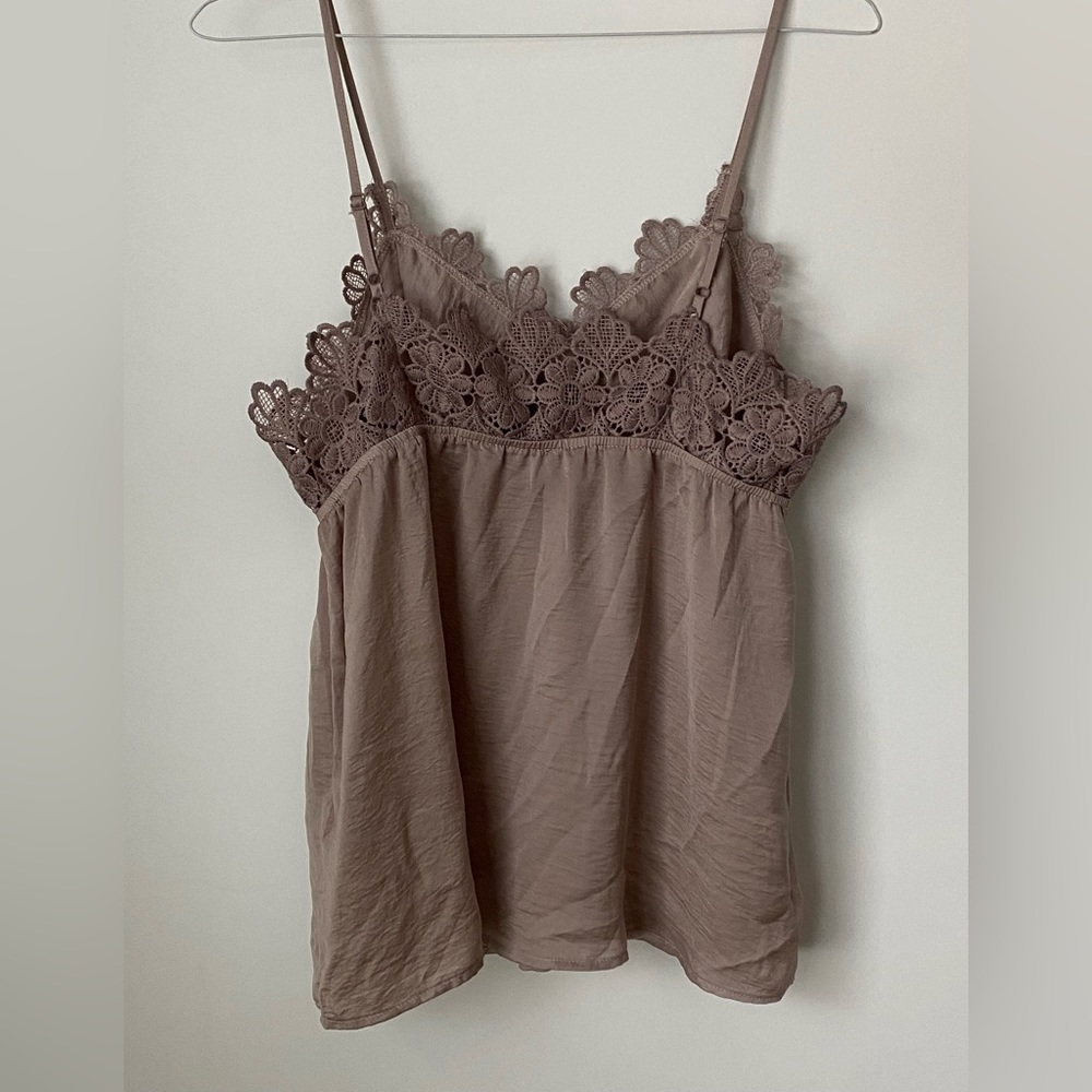Light purple/gray camisole, size large - Picture 2 of 4